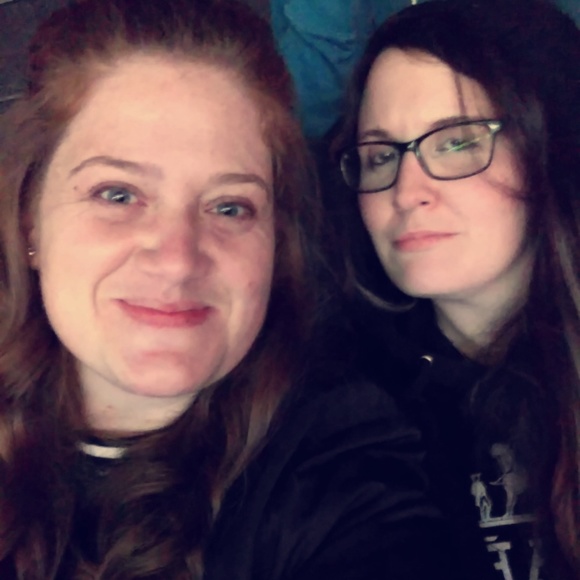 Meet Your Posher, Erin - Picture 3 of 3